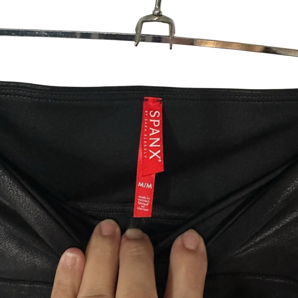 Spanx Women's Faux Leather Leggings Size Medium Black Stretch Moto - Picture 3 of 11